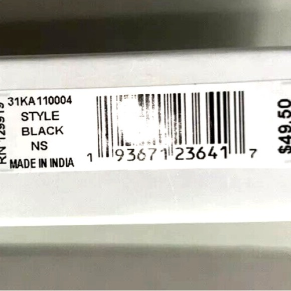 Calvin Klein • Men's Compact Genuine Leather Wallet - Picture 7 of 7